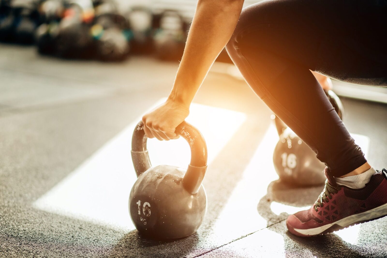 Mișcări rapide și controlate: secretul unui corp perfect în fitness?