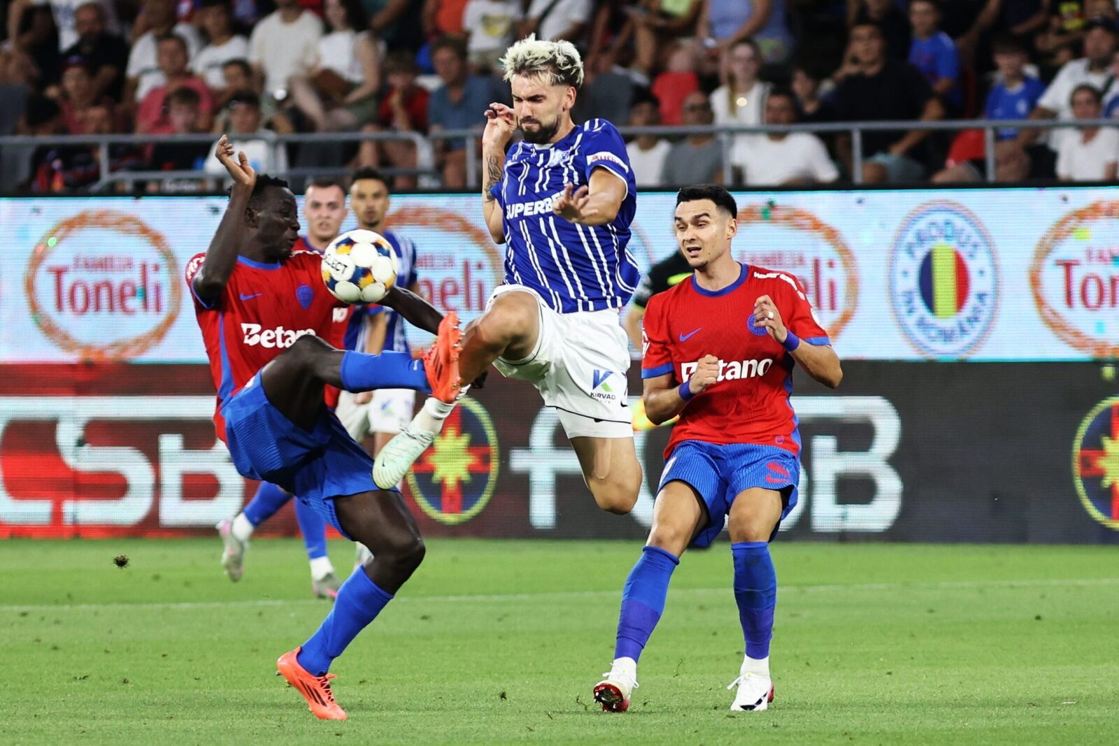 FCSB, la duel cu Farul pentru șefia play-out-ului în Superliga