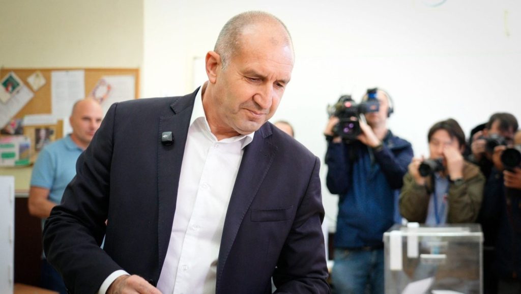 Radev, victorie zdrobitoare în alegeri: Coaliția de stânga triumfă