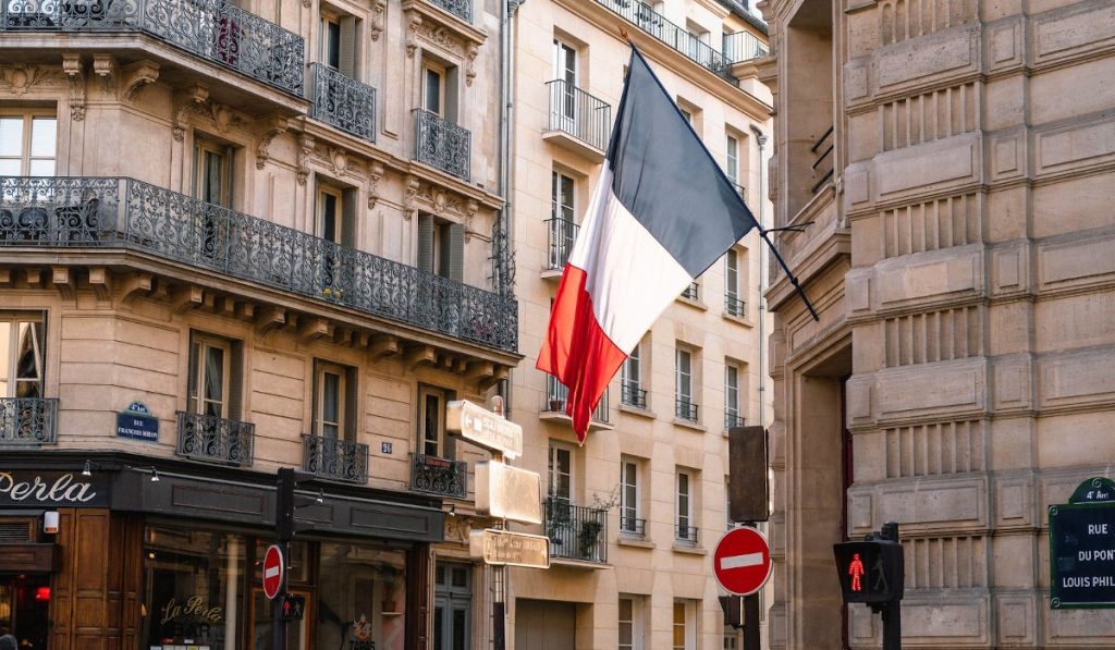 Franța, noi ajutoare pentru transportatori și agricultori, după scumpirea carburanților