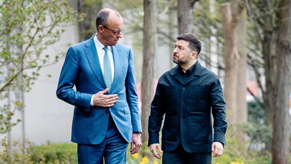 Apărare: Cooperare Intensă între România și Aliați, Decizie Majoră