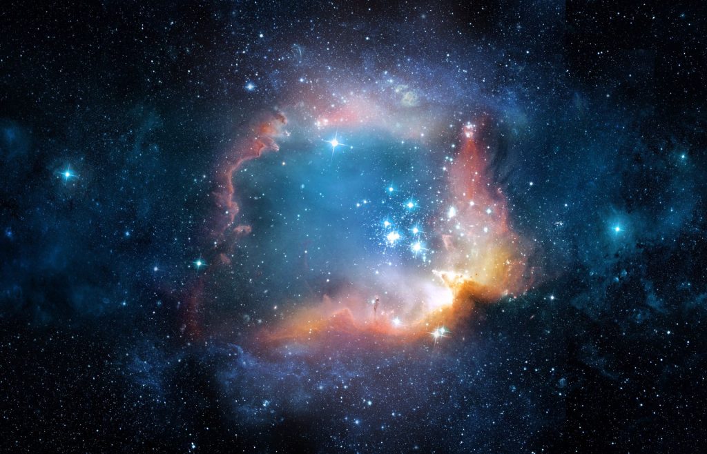 Crucea Einstein a dezvăluit secretele unei galaxii cu stele bătrâne