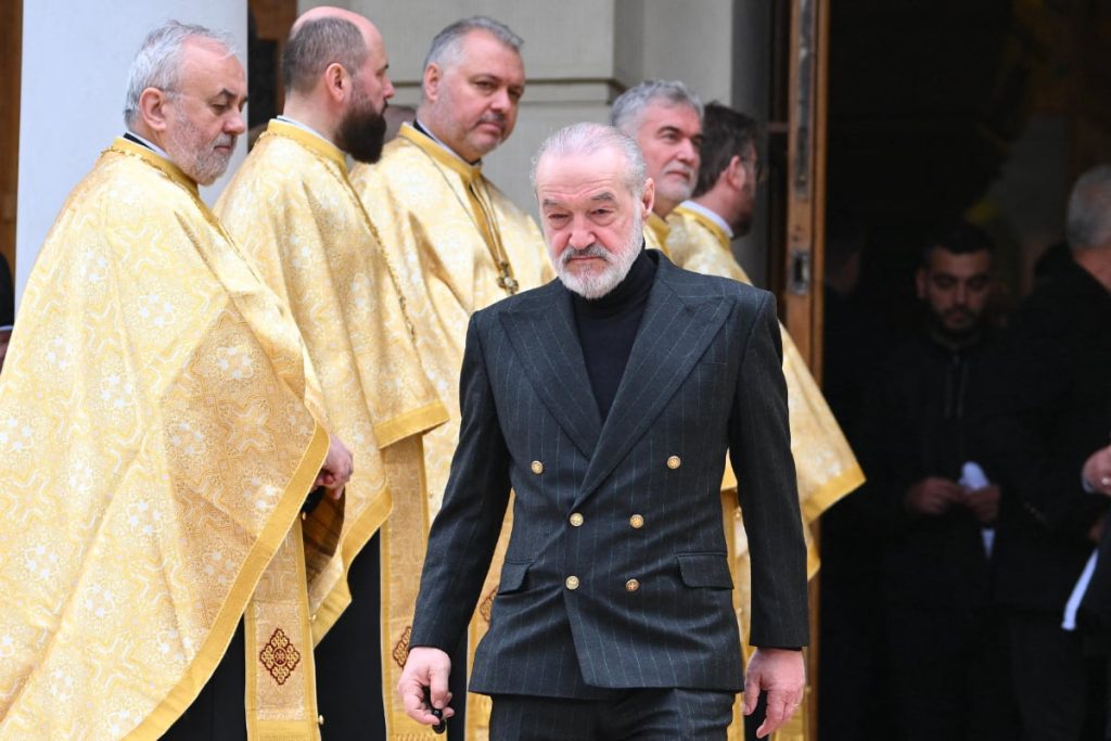 Becali, prins de radar! Unde „gonea” spre biserică, dar a rămas fără permis