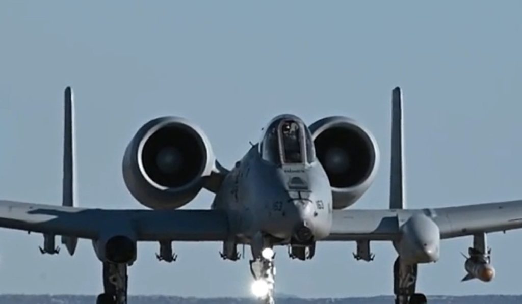 Regimul de la Teheran a lansat o misiune urgentă pentru capturarea pilotului american al avionului doborât recent, oferind o recompensă de 60.000 de dolari