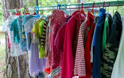 Hainele pentru copii pot conține niveluri periculoase de plumb, în special atunci când sunt produse de industria modei rapide, atrage atenția un studiu recent