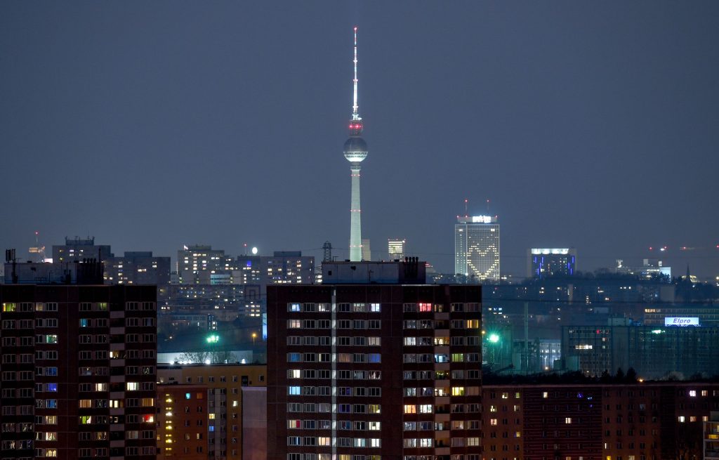 Orașul Berlin se află în centrul unei dispute intense legate de viitorul mobilității urbane, după ce ideea limitării traficului din centrul capitalei germane a stârnit reacții vehemente