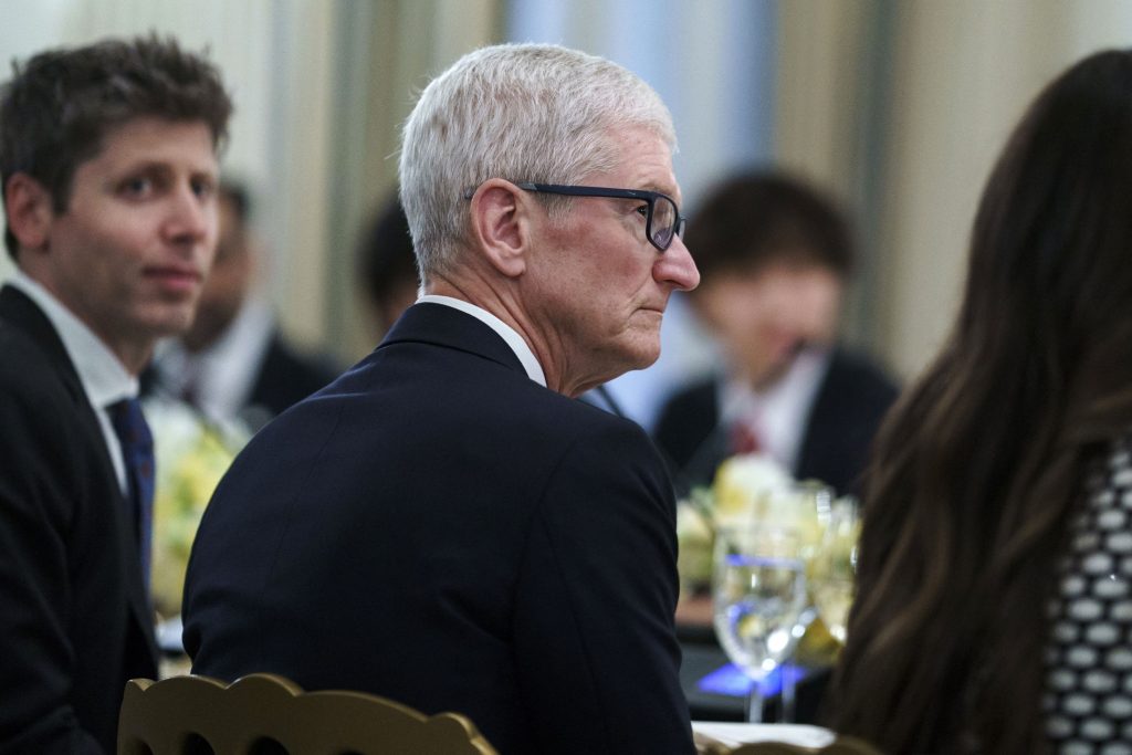 Apple: Scrisoarea de adio a lui Tim Cook către utilizatori. Mesajul emoționant