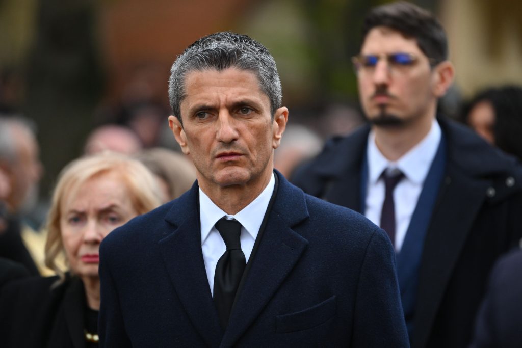 Răzvan Lucescu, sfâșiat de durere: Cuvintele EMOȚIONANTE la înmormântarea lui Mircea Lucescu