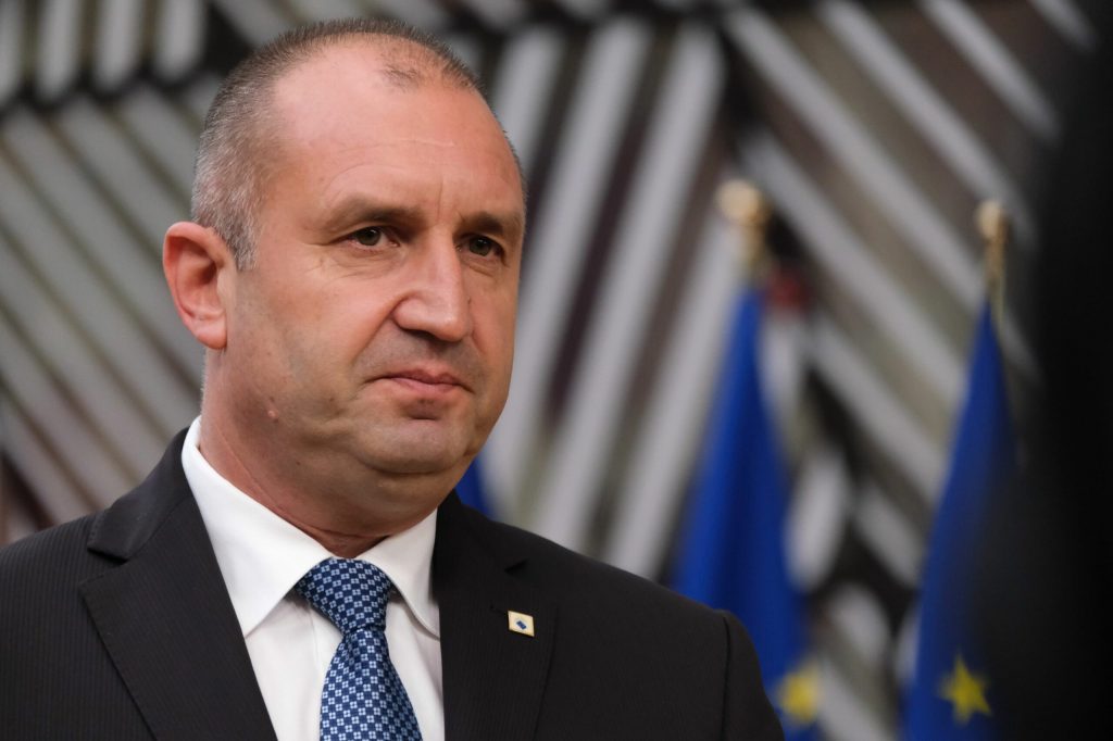 Fostul președinte Bulgar, pe val la anticipate: Partidul său, pe primul loc