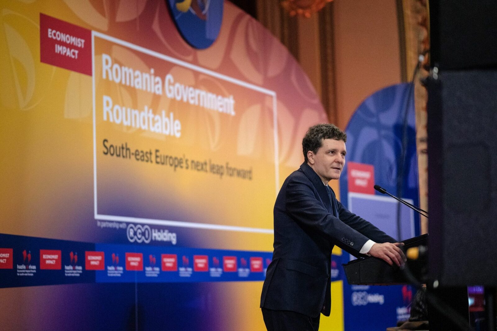 Economiști și lideri, față în față: Viitorul României și al Europei, pe masa de discuții