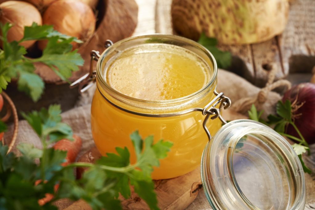 Supe și ciorbe din toată lumea: Gustul copilăriei și al tradiției