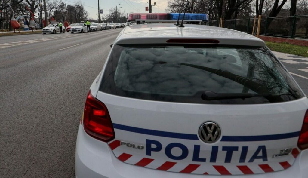 Un accident rutier grav a avut loc ieri după-amiază în centrul municipiului Giurgiu, soldat cu rănirea a patru persoane, inclusiv doi copii minori