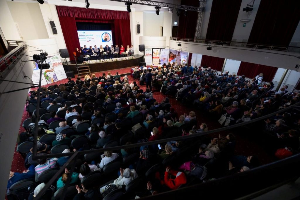 Medicul senator Carmen Orban a anunțat intenția de a depune în Parlament o inițiativă legislativă pentru instituirea Zilei Vârstnicului, eveniment ce va fi marcat anual pe 1 octombrie