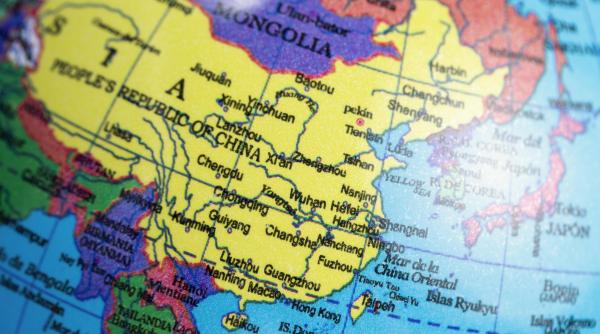 Aurul, vândut de investitori, cumpărat masiv de China: Ce lovitură pentru prețuri