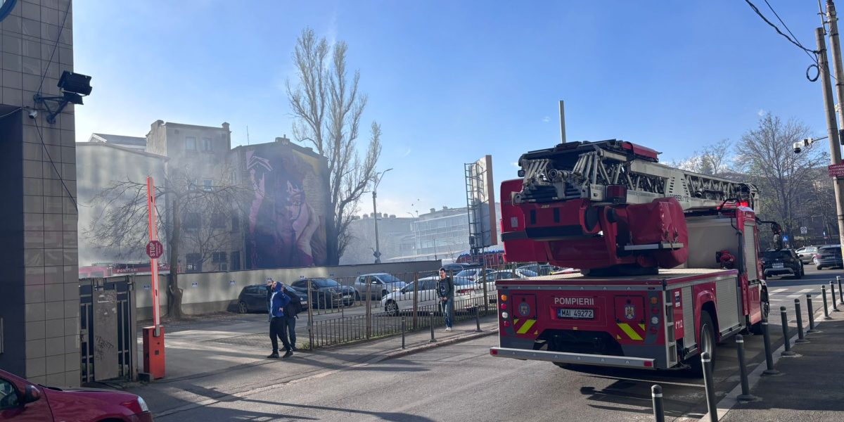 Incendiu cu degajare de fum pe bulevardul Iancu de Hunedoara aproape de Nuclearelectrica