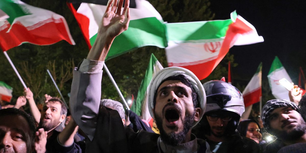 Peste 14 milioane de iranieni sunt gata să-și sacrifice viața pentru țară, anunță președintele Iranului