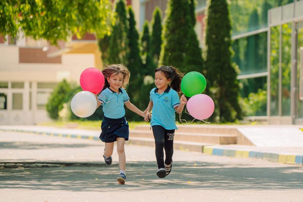 Școala Internațională din București: De la joacă la performanță