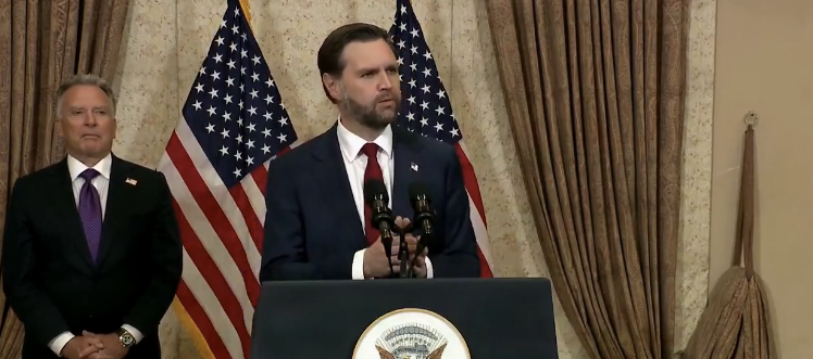 JD Vance, înapoi în SUA: Misiunea în Iran, fără rezultat pentru pace