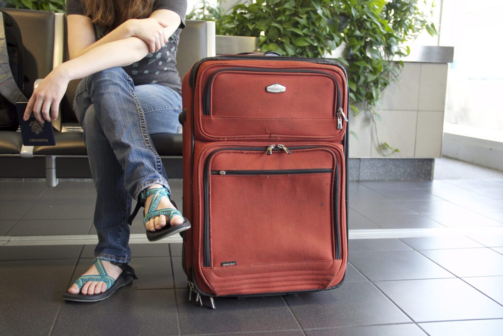Ce fac românii cu vacanțele cumpărate ÎNAINTE de războiul din Iran? Anunțul agenției