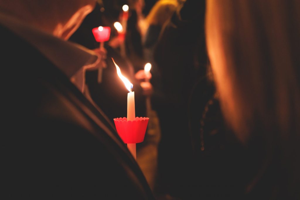 Istanbul: Creștinii pot lua Lumina Învierii de la biserica renovată cu Mircea Lucescu