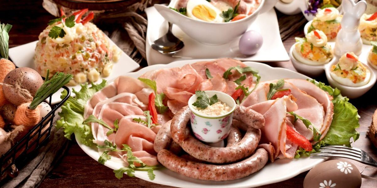 Atenție la Paște: Mâncărurile tradiționale care îți pot sabota fierea