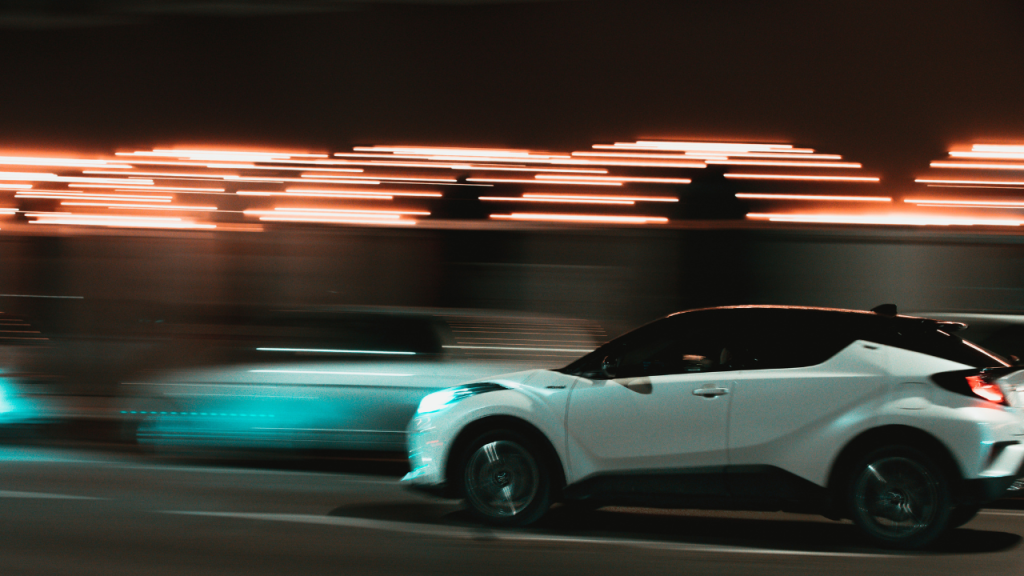 Cât scoți din buzunar în 2026 pentru o mașină? Calculul complet: RCA, revizii, combustibil