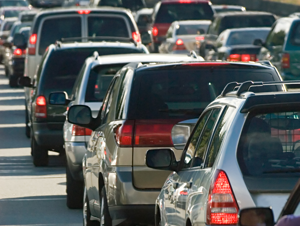 Accident pe DN1 spre Otopeni: Trafic blocat după răsturnarea unei mașini