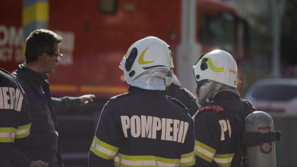 Incendiu devastator la un fast-food din Cluj, noaptea. Ce a provocat flăcările