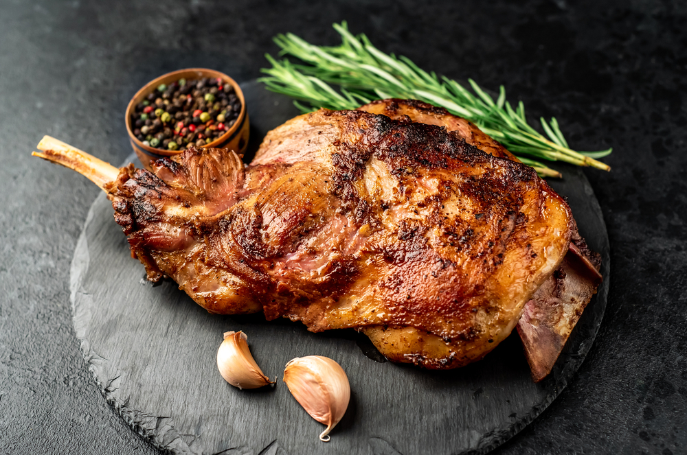 Cum să eviți gustul amar la carnea de miel de Paște