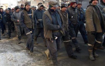 Minerii din Valea Jiului, revoltați: Nu-și primesc primele de Paște!