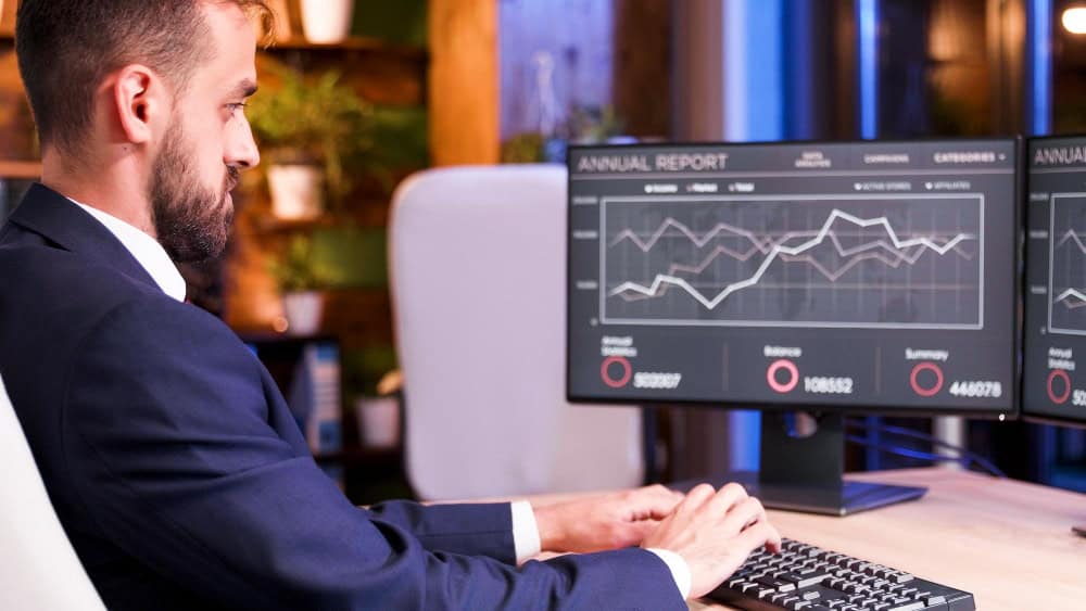 Burse în flăcări: Fondurile locale, profituri de până la 55% în 2025 – Crește interesul pentru acțiuni în România