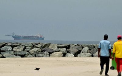 Iranul suspendă exporturile, SUA trimite trupe: Război în ziua 48