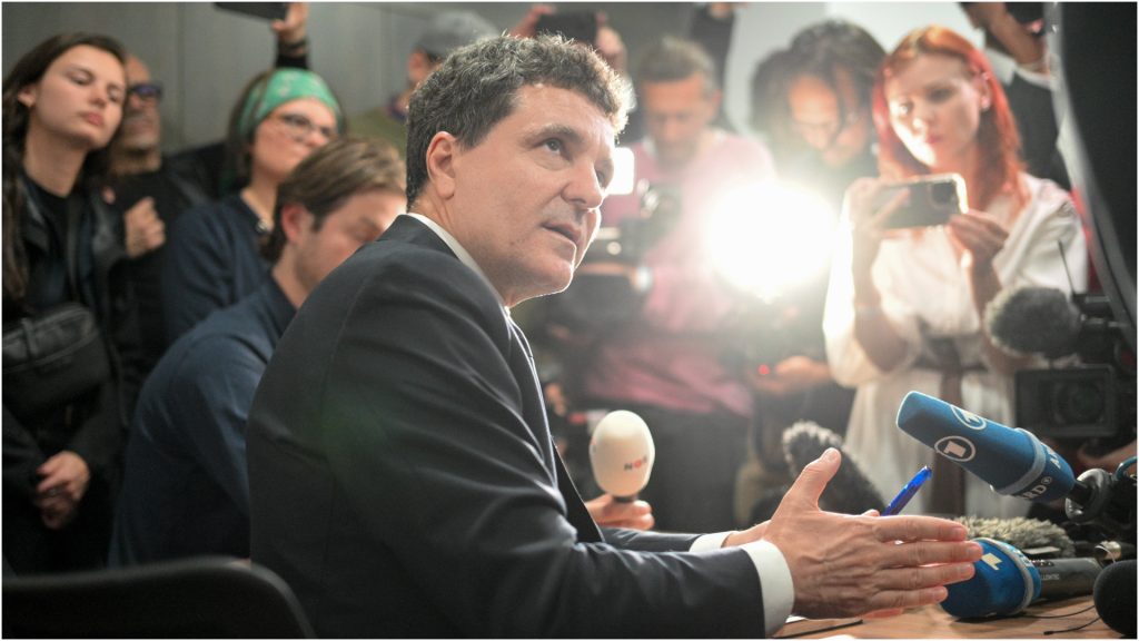 ONG-uri, revoltă față de Nicușor Dan: „Nu poți fi neutru între bine și rău”!