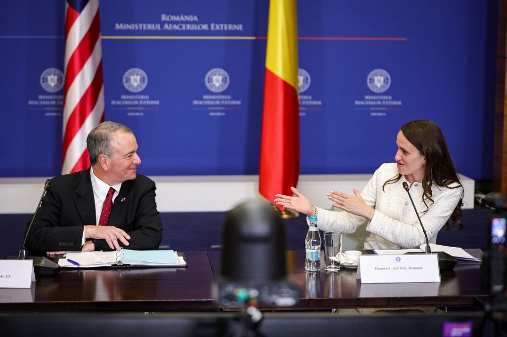 Șeful diplomației și ambasadorul SUA, la ședința Fulbright