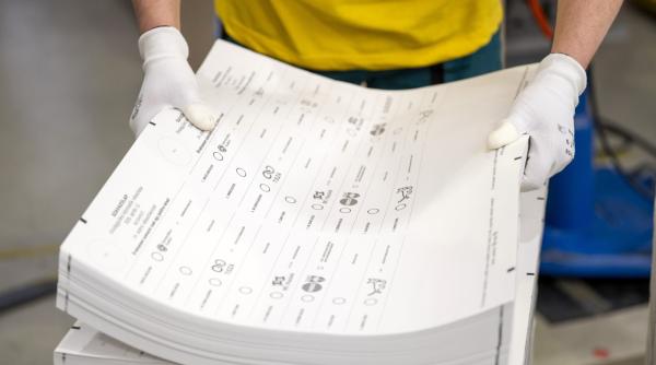 Orban vs. Magyar: Alegerile din Ungaria, seism la București