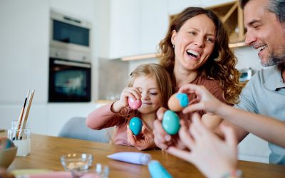 De ce ciocnim ouă de Paște: Gestul simplu care ascunde o semnificație profundă