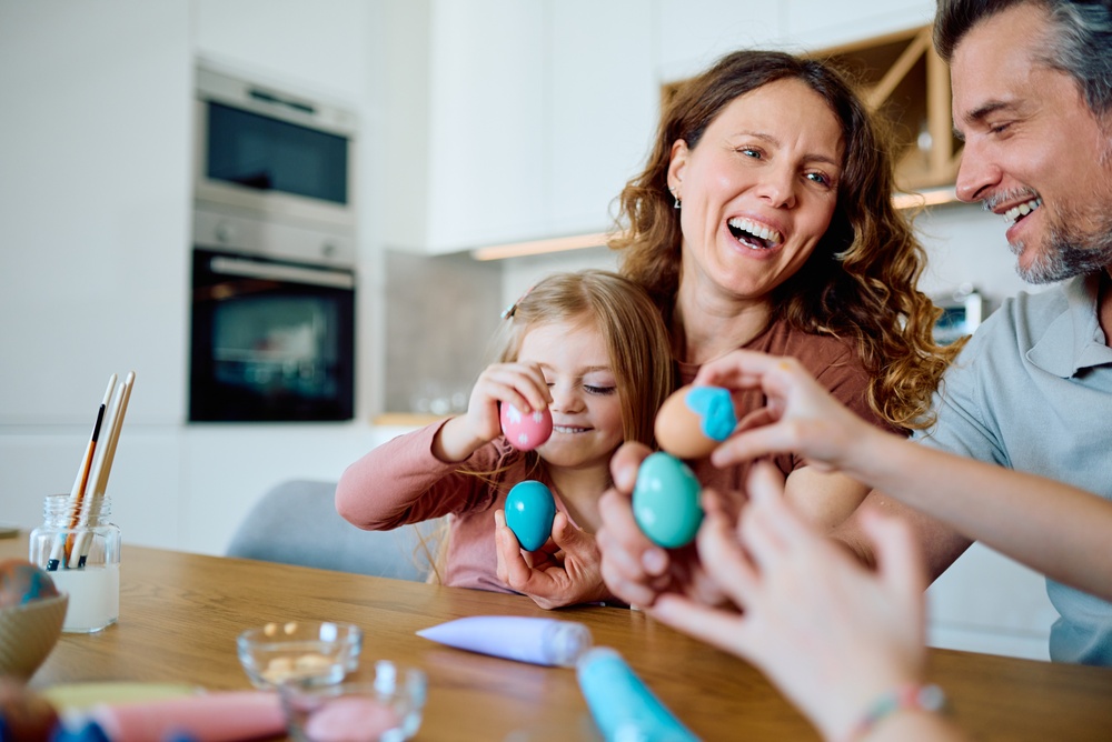 De ce ciocnim ouă de Paște: Gestul simplu care ascunde o semnificație profundă