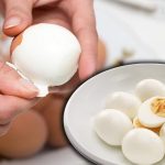 Atenție, români: Ce culoare a albușului te avertizează de pericol