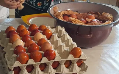 Ouă ECO, vopsite tradițional la Mănăstirea Timișeni: Vezi FOTO și VIDEO