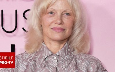 PAMELA ANDERSON, ATRACTIVĂ ȘI ELEGANTA LA UN EVENIMENT MODA PAMELA ANDERSON a capturat atenția tuturor la recenta gală Fashion Trust US Awards, desfășurată la Los Angeles pe 7 aprilie