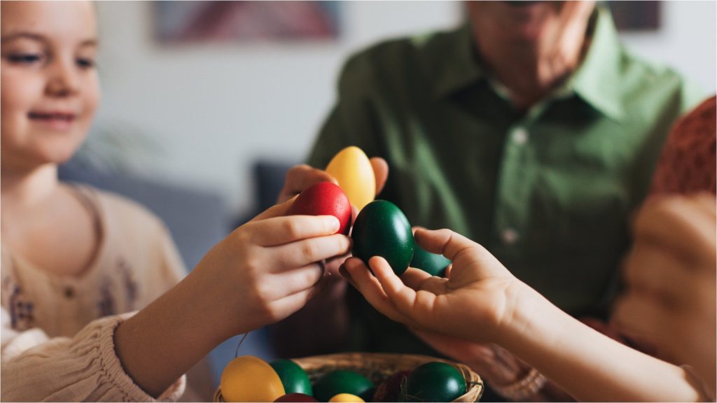 Majoritatea românilor, Paștele: sărbătoare religioasă, arată un sondaj