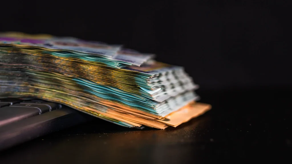 Conform datelor centralizate de Casa Națională de Pensii Publice (CNPP), numărul beneficiarilor de pensii de serviciu a înregistrat o creștere moderată, ajungând la aproximativ 11.900 de persoane în februarie 2026