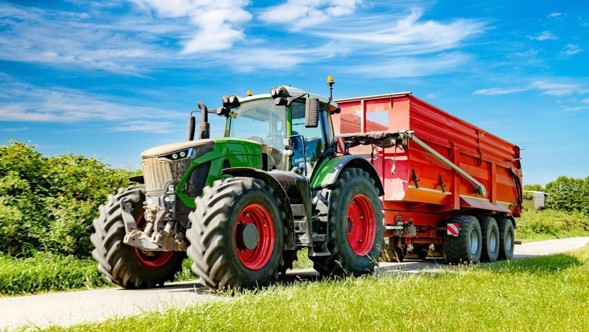 Un bărbat de 75 de ani din Austria a murit după ce tractorul pe care-l conducea s-a răsturnat pe o pajiște abruptă