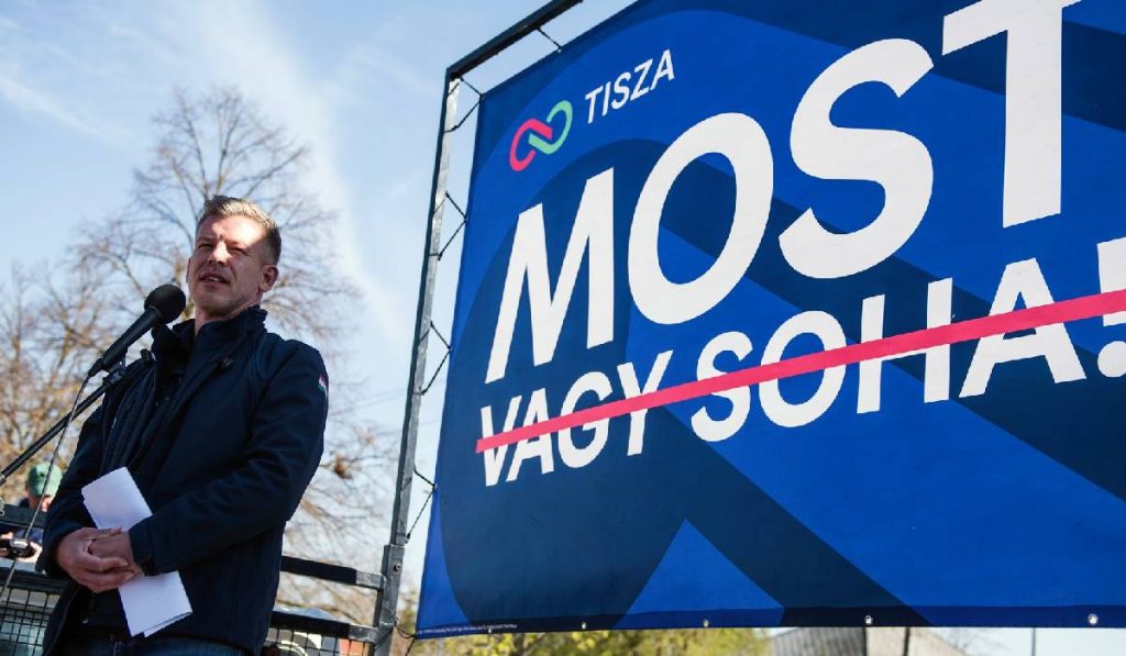 Magyar, victorie zdrobitoare: Orban, umilit cu 13 procente