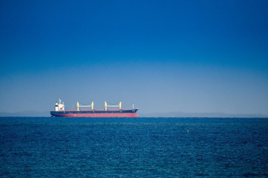 Prețul petrolului din SUA a suferit o scădere semnificativă marți seara, coborând cu aproape 19% și ajungând sub pragul de 100 de dolari