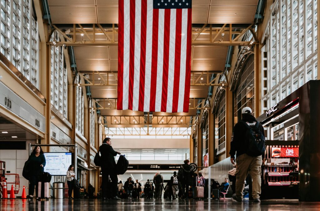 Robot industrial, genunchi bionic, meteorit din 1576 și dinți de AUR, uitate în SUA