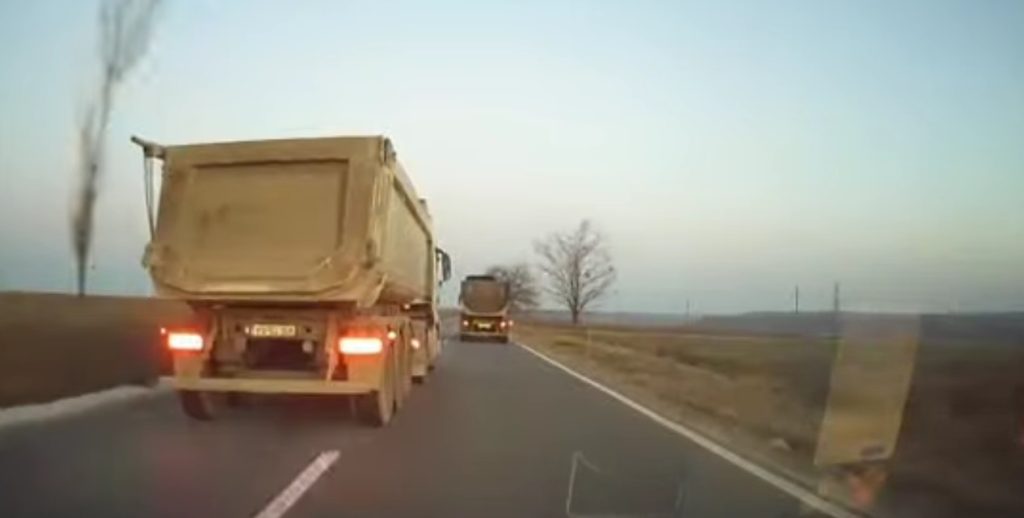 Șoferii din România pot folosi imaginile surprinse de camerele de bord pentru a reclama comportamente agresive în trafic, însă nu orice filmare este acceptată ca probă în mod automat