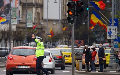 Defecțiuni majore în București: SEMAFOARE blocate după explozia de la CET Vest