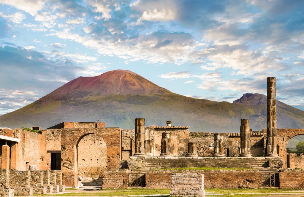 Primul proiect de cartografiere detaliată a sitului arheologic Pompeii finalizat după opt luni de muncă După opt luni intensive de lucru, specialiștii au finalizat oficial prima cartografiere amănunțită a sitului arheologic Pompeii