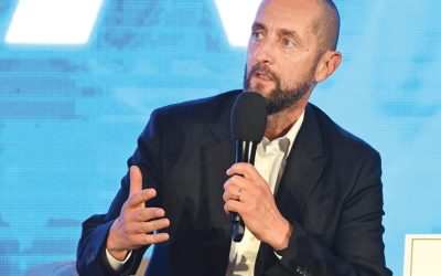 Dragoș Damian, CEO-ul companiei Farmec, a susținut un exercițiu final în cadrul programului MBA, ce a fost privit cu interes de comunitatea de business din România